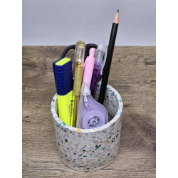Pot à crayons en terrazzo
