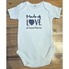 Body bébé personnalisé avec un texte 'Je t'aime Maman'.